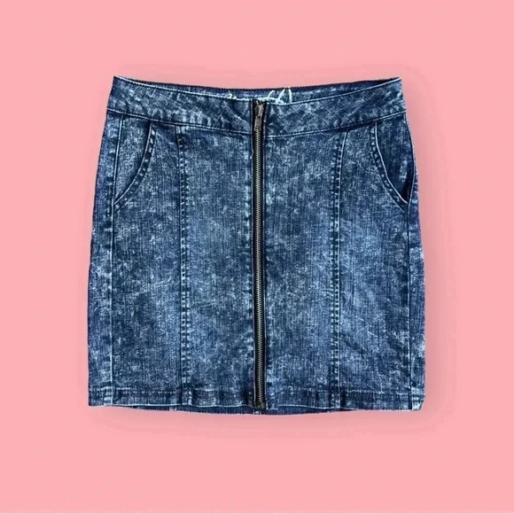 Acid Wash Special A Denim Size 10 Full Front Zipper Skirt - Picture 1 of 4